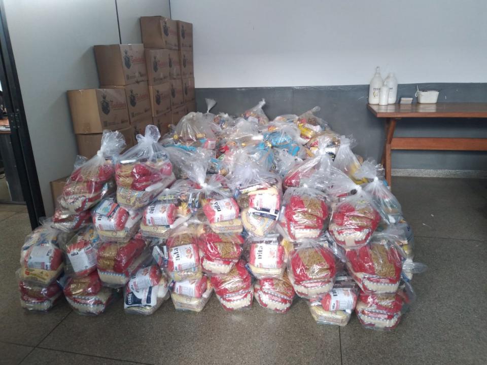 Foto 31 de 31 — Campanha Natal Solidário entrega 250 cestas básicas em Américo Brasiliense